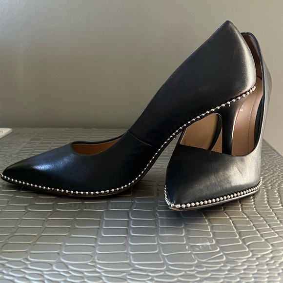 Elegant Coach SAMANTHA Black Heels with Beaded Detailing - Picture 3 of 7